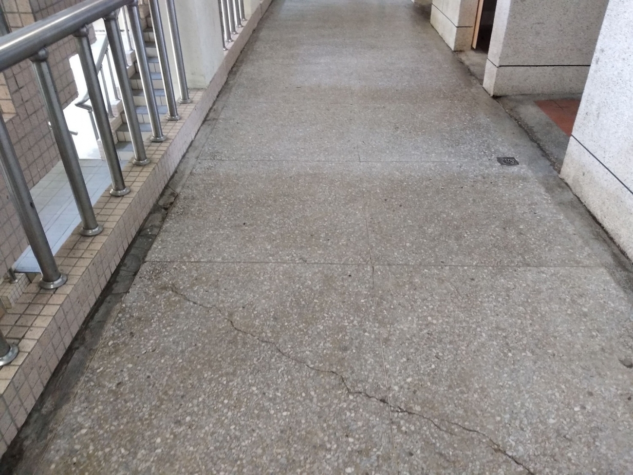 校園磨石子地板高壓清洗_施工後